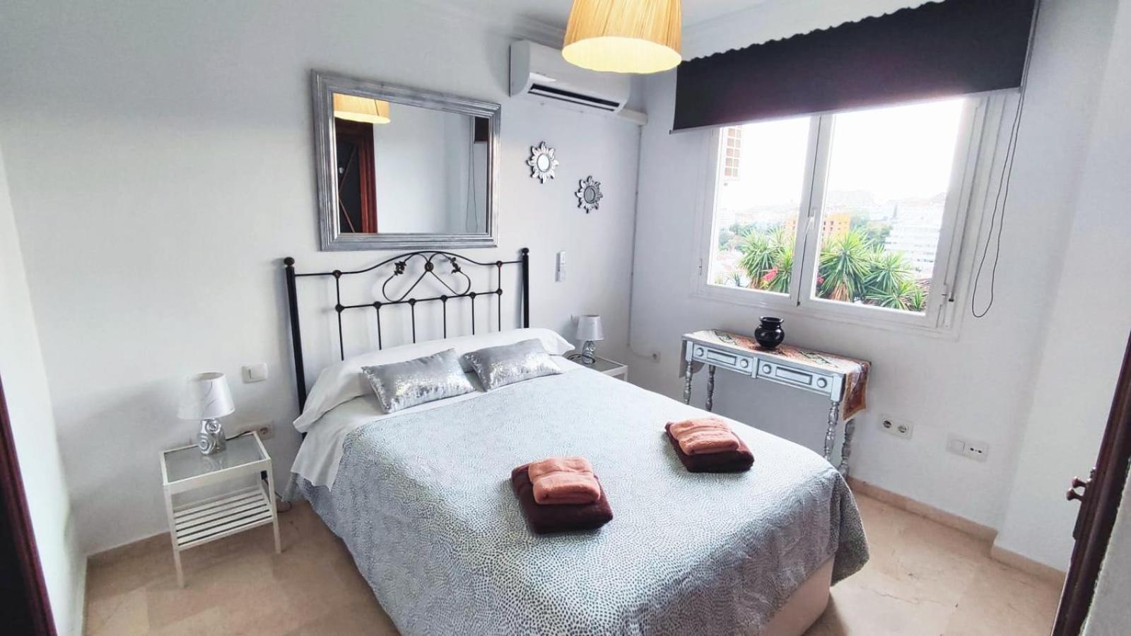 2Bdr Sunny Apartment With Pool And Private Parking In 贝纳尔马德纳 外观 照片