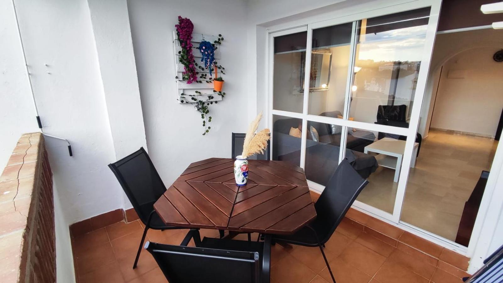 2Bdr Sunny Apartment With Pool And Private Parking In 贝纳尔马德纳 外观 照片